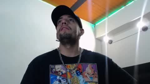 Snapshot of spartacus_cam chatting on February 5, 8:54 am     online show from February 5, 8:54 am