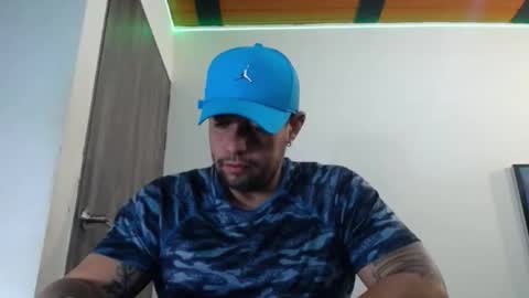 Snapshot of spartacus_cam chatting on February 26, 5:20 am     online show from February 26, 5:20 am