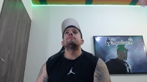 Snapshot of spartacus_cam chatting on September 23, 6:05 am     online show from September 23, 6:05 am