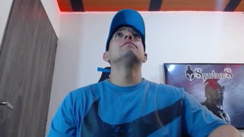 Snapshot of spartacus_cam chatting on October 27, 5:11 am     online show from October 27, 5:11 am