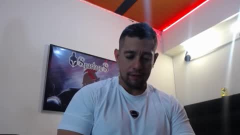 Snapshot of spartacus_cam chatting on November 7, 6:46 am online show from November 7, 6:46 am