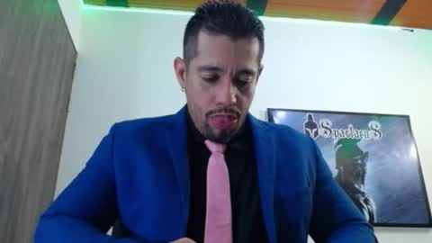 Snapshot of spartacus_cam chatting on November 30, 5:55 am online show from November 30, 5:55 am