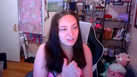 Snapshot of spawnofademon chatting on December 5, 7:43 pm spawnofademon online show from December 5, 7:43 pm