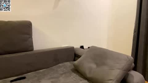 Snapshot of speed_god chatting on October 22, 9:36 pm Alex online show from October 22, 9:36 pm