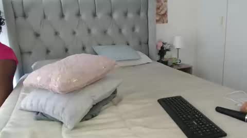 Snapshot of spicyangie chatting on January 5, 4:58 am Im Angela online show from January 5, 4:58 am