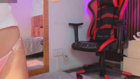 Snapshot of spicydemons chatting on November 5, 3:50 am spicydemons online show from November 5, 3:50 am