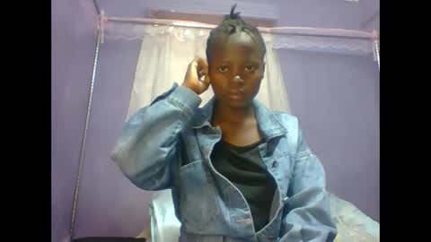 Snapshot of spicyit2 chatting on November 20, 9:53 am Ebony Spicy online show from November 20, 9:53 am