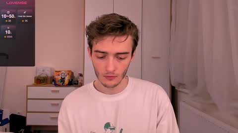 Snapshot of spider___man chatting on November 26, 5:14 pm Spidey online show from November 26, 5:14 pm