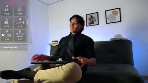 Snapshot of spike_spigell chatting on October 17, 9:39 pm Spike Spigell online show from October 17, 9:39 pm