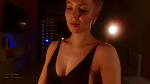 Snapshot of spiklencii chatting on October 12, 4:39 pm Elizabeth online show from October 12, 4:39 pm