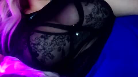 Vanessa Spade online show from April 23, 6:14 am