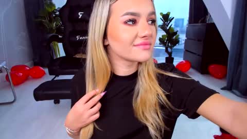 Anna online show from March 1, 12:23 pm