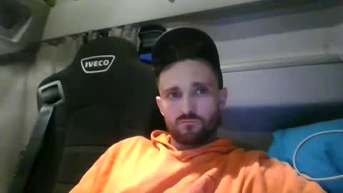 Snapshot of spyco82 chatting on January 7, 4:48 pm spyco82 online show from January 7, 4:48 pm