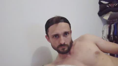 Snapshot of spyco82 chatting on February 22, 11:13 pm spyco82 online show from February 22, 11:13 pm