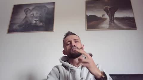 Snapshot of spyco82 chatting on March 2, 12:01 pm spyco82 online show from March 2, 12:01 pm