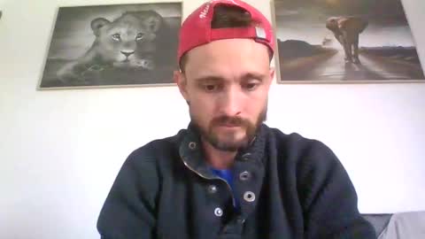 Snapshot of spyco82 chatting on October 9, 8:23 am spyco82 online show from October 9, 8:23 am