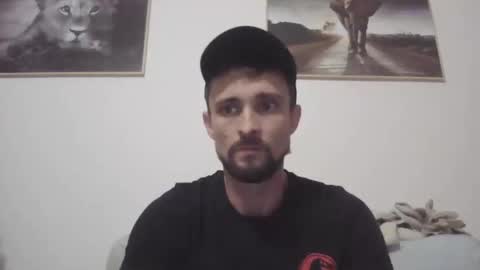 Snapshot of spyco82 chatting on December 16, 6:51 am spyco82 online show from December 16, 6:51 am