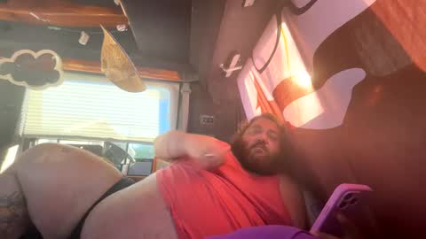 Your Pal Squeaks online show from December 3, 7:44 pm