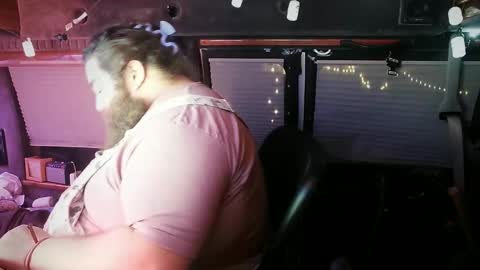 Your Pal Squeaks online show from January 28, 4:39 am