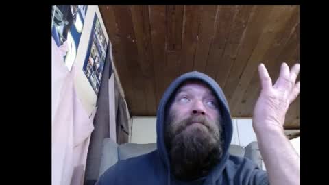 Snapshot of squegly chatting on December 25, 5:37 am Bryan online show from December 25, 5:37 am