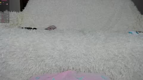 Snapshot of squikt chatting on December 10, 5:39 am Amelia online show from December 10, 5:39 am