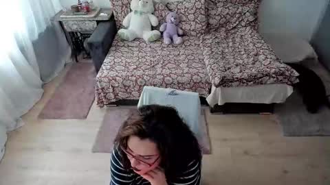 Kim online show from October 14, 8:15 am