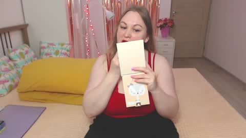  Lily  online show from May 19, 10:27 pm