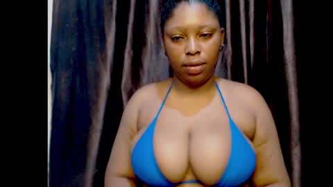 Snapshot of squirtyqueenxx chatting on September 18, 8:00 pm gold online show from September 18, 8:00 pm