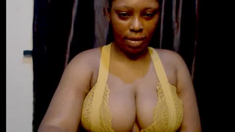 Snapshot of squirtyqueenxx chatting on September 22, 11:45 am gold online show from September 22, 11:45 am