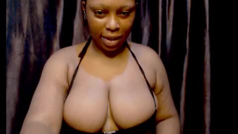 Snapshot of squirtyqueenxx chatting on September 22, 11:51 pm gold online show from September 22, 11:51 pm