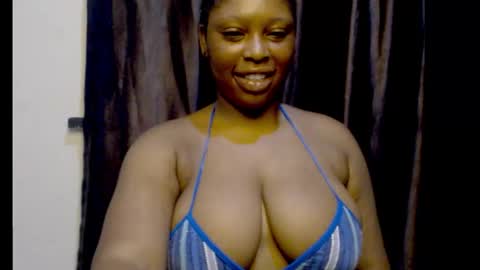 Snapshot of squirtyqueenxx chatting on September 24, 12:08 pm gold online show from September 24, 12:08 pm
