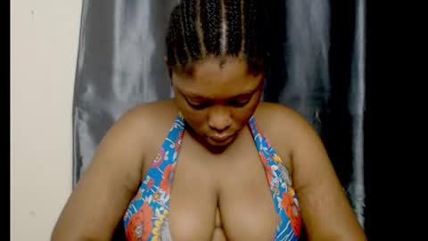 Snapshot of squirtyqueenxx chatting on September 28, 1:22 am gold online show from September 28, 1:22 am