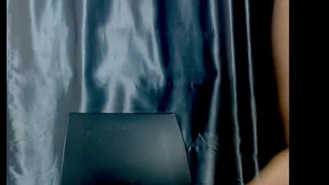 Snapshot of squirtyqueenxx chatting on October 1, 10:38 pm gold online show from October 1, 10:38 pm