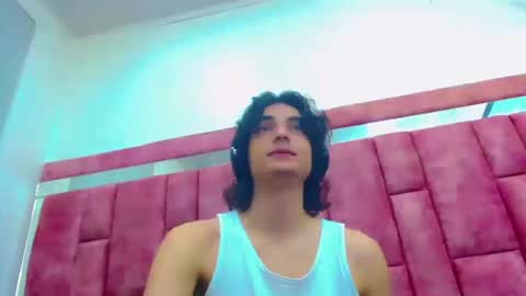 ethan online show from October 18, 2:07 pm