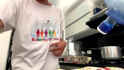 sorry mom online show from December 23, 8:25 pm