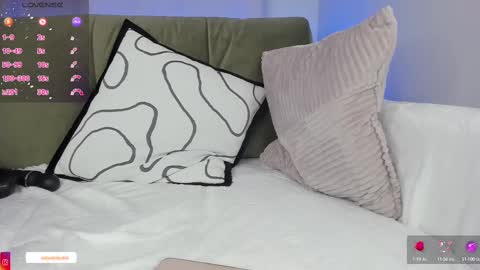 Snapshot of ssashagarter chatting on March 8, 9:18 pm Alexandra online show from March 8, 9:18 pm