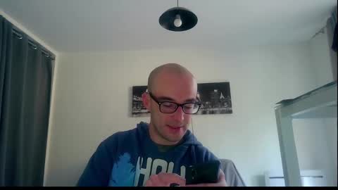 Snapshot of ssenzo chatting on January 4, 8:39 am ssenzo online show from January 4, 8:39 am