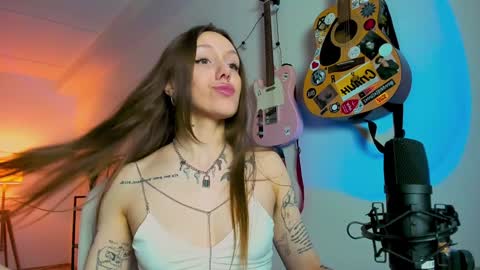 Snapshot of sshawty chatting on February 2, 1:30 pm Anni if Im offline for a long time Im depressed feel free to support me offline online show from February 2, 1:30 pm