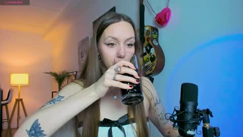 Snapshot of sshawty chatting on February 25, 2:54 pm Anni if Im offline for a long time Im depressed feel free to support me offline online show from February 25, 2:54 pm