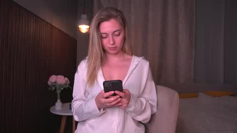 Snapshot of sssecretgirlfriend chatting on September 13, 7:13 pm Kate online show from September 13, 7:13 pm