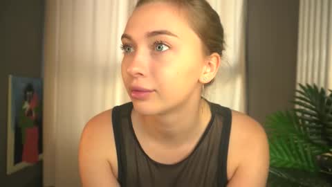 Snapshot of sssecretgirlfriend chatting on September 17, 4:25 am Kate online show from September 17, 4:25 am
