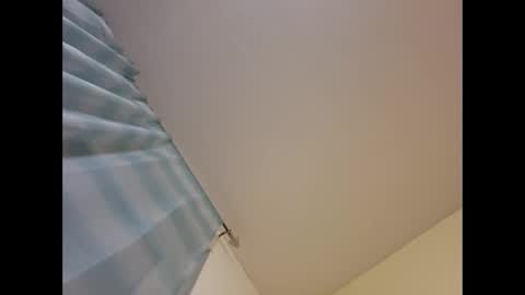 Snapshot of sta13 chatting on December 21, 9:36 pm sta13 online show from December 21, 9:36 pm