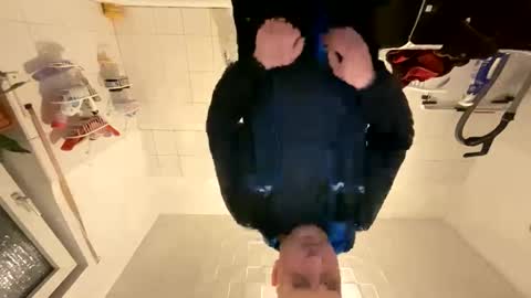 Snapshot of sta13 chatting on March 7, 12:04 am sta13 online show from March 7, 12:04 am