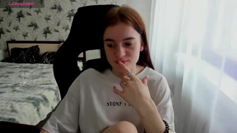 Stacey GMT5 Mo Tu We Th Fr Sa 3am -10am online show from February 6, 11:26 pm