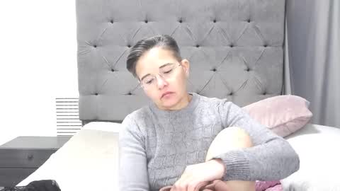 staceydarling online show from October 27, 6:28 am