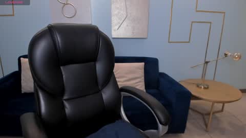 Stacy Woods online show from December 3, 10:28 am