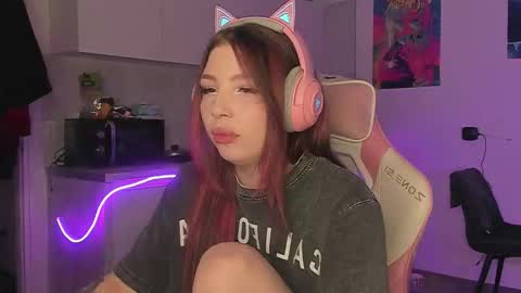 Stacy online show from December 2, 5:52 pm