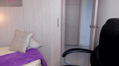 Stacy Conner online show from November 14, 8:07 pm