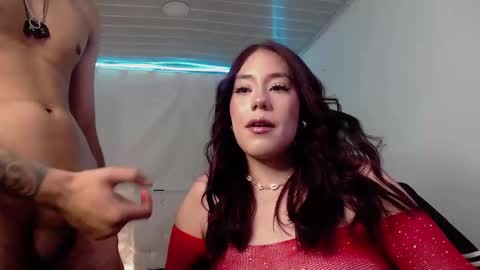 Snapshot of stanandrose chatting on November 24, 2:33 am Stand and Rose online show from November 24, 2:33 am