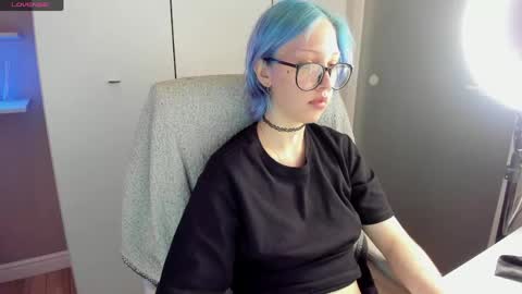 Snapshot of starelli chatting on June 1, 8:43 pm Kate online show from June 1, 8:43 pm